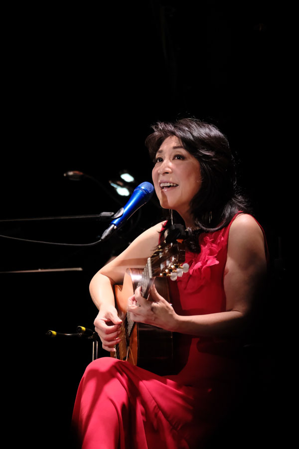 12/9（月）夜公演 小野リサ “Fly me to Brasil ～ via Sapporo ! “ステージレポート | SAPPORO CITY  JAZZ